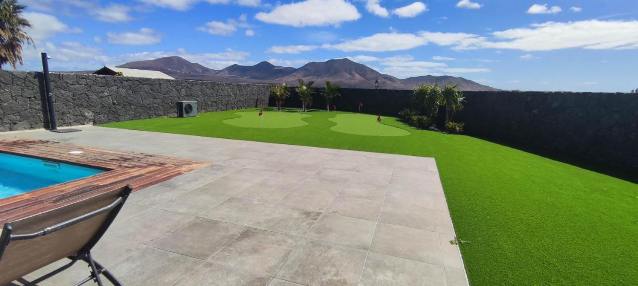 Villa Geneva - Relax Y Diversion Playa Blanca  Exterior photo